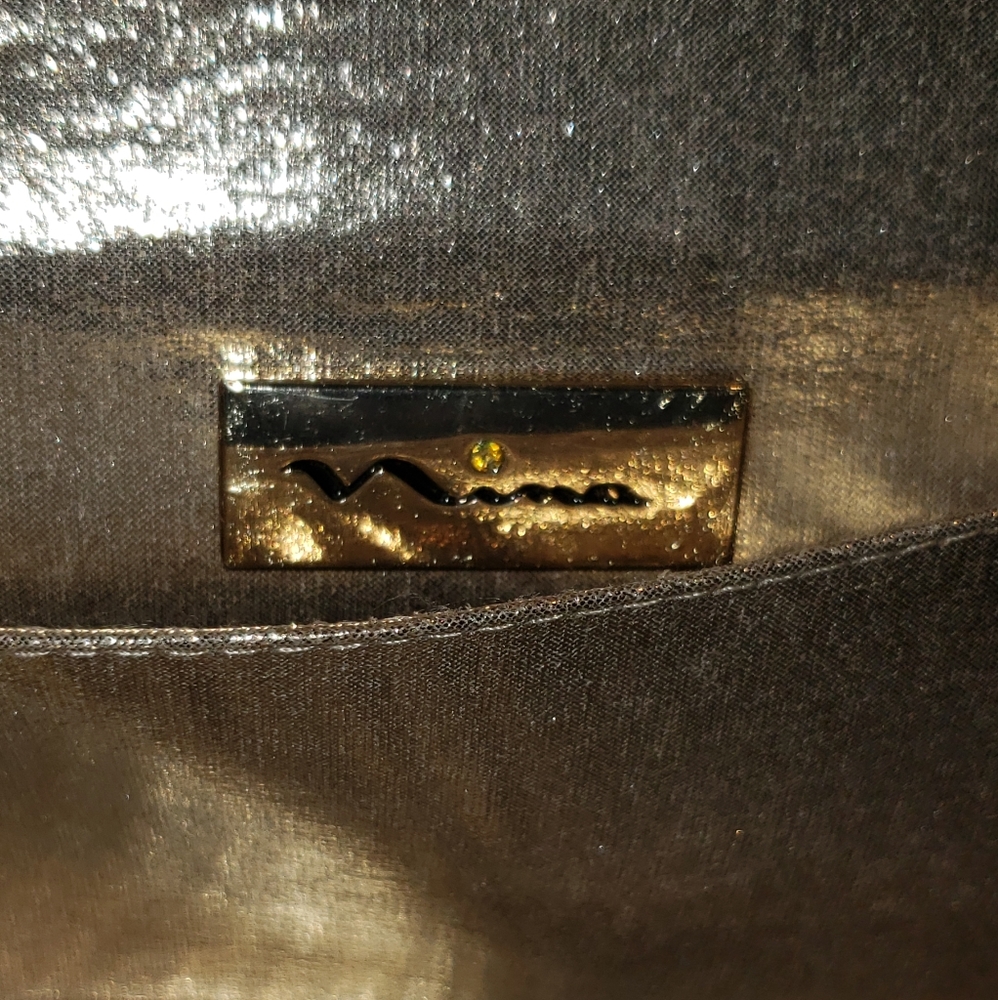 🆕 - Picture 4 of 6